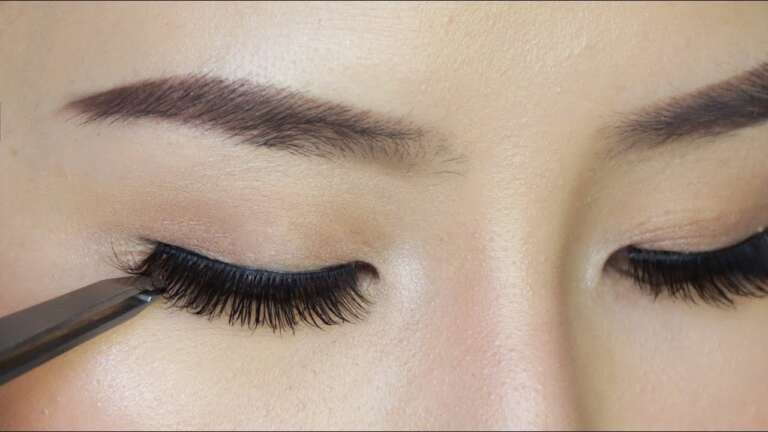 Step-by-Step Guide: Applying False Eyelashes for Beginners