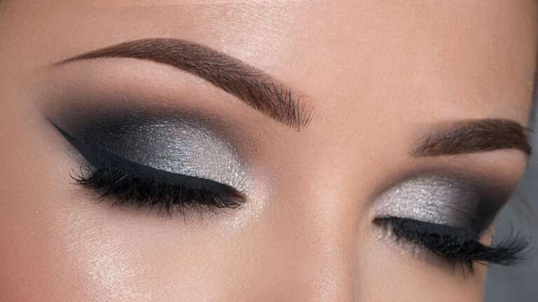 Relaxed Evening Makeup Guide: Creating a Black & Silver Smokey Eye