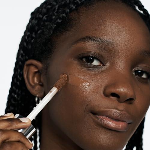 Discover the Beyond Perfecting Liquid Foundation + Concealer