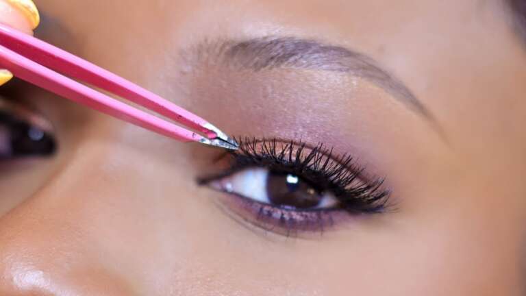 Learn How to Apply False Eyelashes Flawlessly with This Lash Tutorial