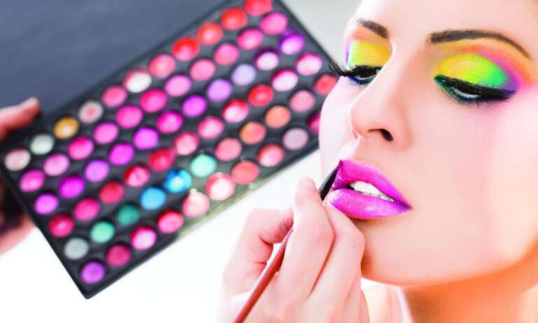 Mastering the Art of Makeup: Pro Tips and Tricks for Flawless Beauty