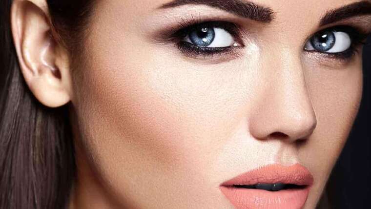 Mastering the Art of Makeup: Expert Tips and Tricks for Flawless Beauty Looks