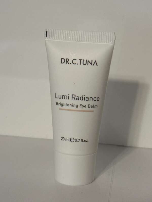 FARMASi Dr. C. Tuna Lumi Radiance Whitening Cream Around the Eyes, 20ml/0.68flOz - Advanced Lightening and Hydrating Eye Cream - Puffiness, and Fine Lines - Image 8