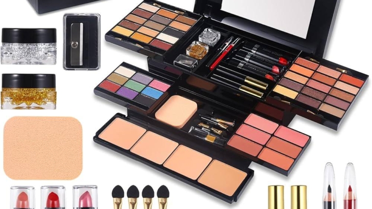 Unlock the Secrets to Flawless Makeup: Expert Tips and Tricks for Glamorous Beauty