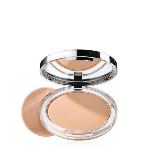 Shining a Light on Clinique's Stay-Matte Powder: Our Thoughts